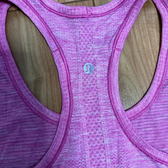Lululemon Swiftly Tech Racerback Tank – Pink – Size 4 - Picture 4 of 5